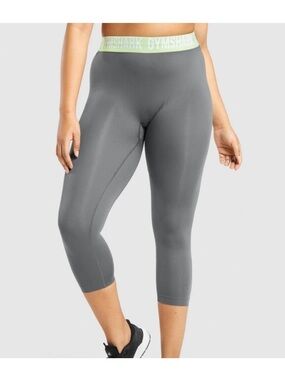 Gymshark Capri Seamless Leggings - Charcoal / Pistachio